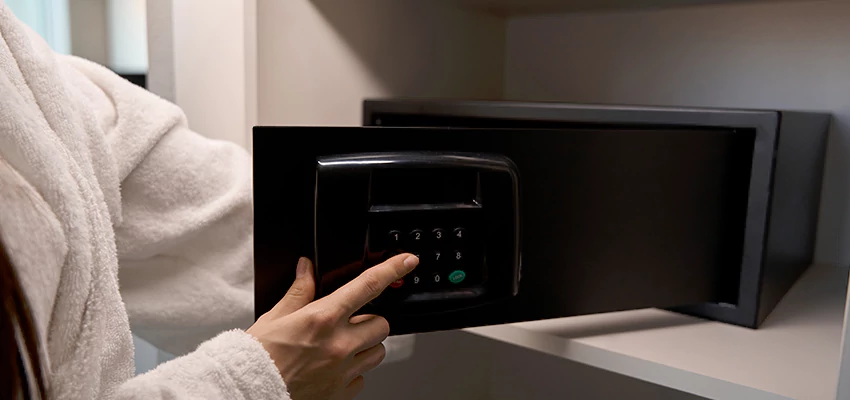 Safe Unlocking Service Company in Barstow, California